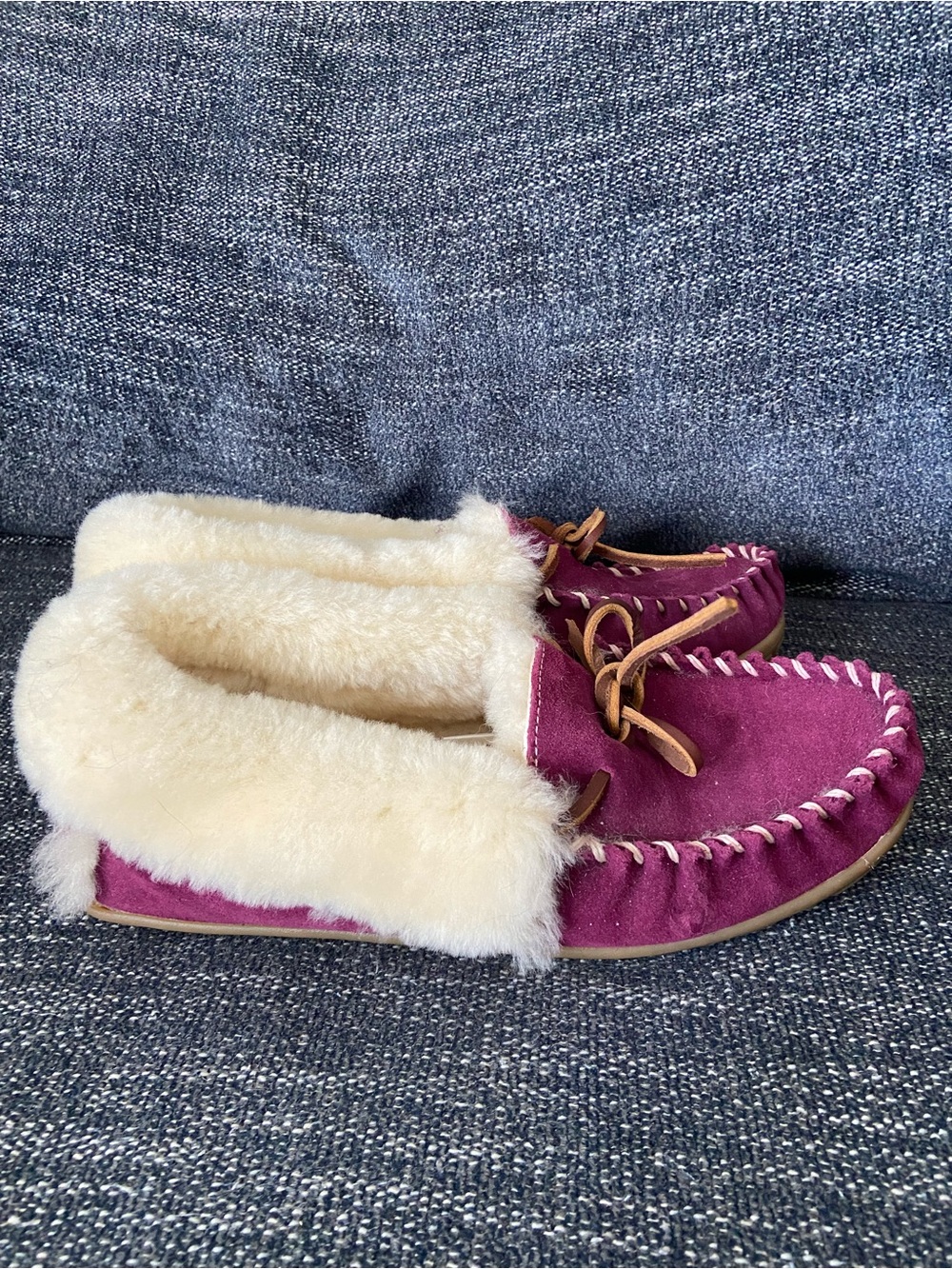 L.L.Bean women’s wicked good moccasins 9 never worn - Picture 4 of 7